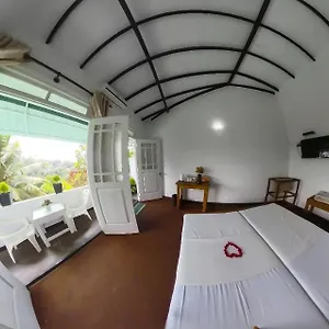 Rezort Mountain, Kandy